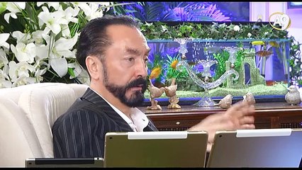 Rus İmparatorluğu’nu yıkan Bolşeviklere lojistik ve finansal desteği sağlayan İngiliz derin devletidir.