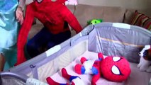 Spiderman Congelado Elsa w/ Doble Sirena Spiderbabies? Elsa da a luz a bebés gemelos Superh