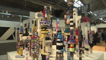 Thousands drawn to New York City's oldest art fair