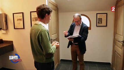 "13h15". Camille et Hughes réussissent la visite de contrôle pour classer leur hôtel en 4 étoiles...