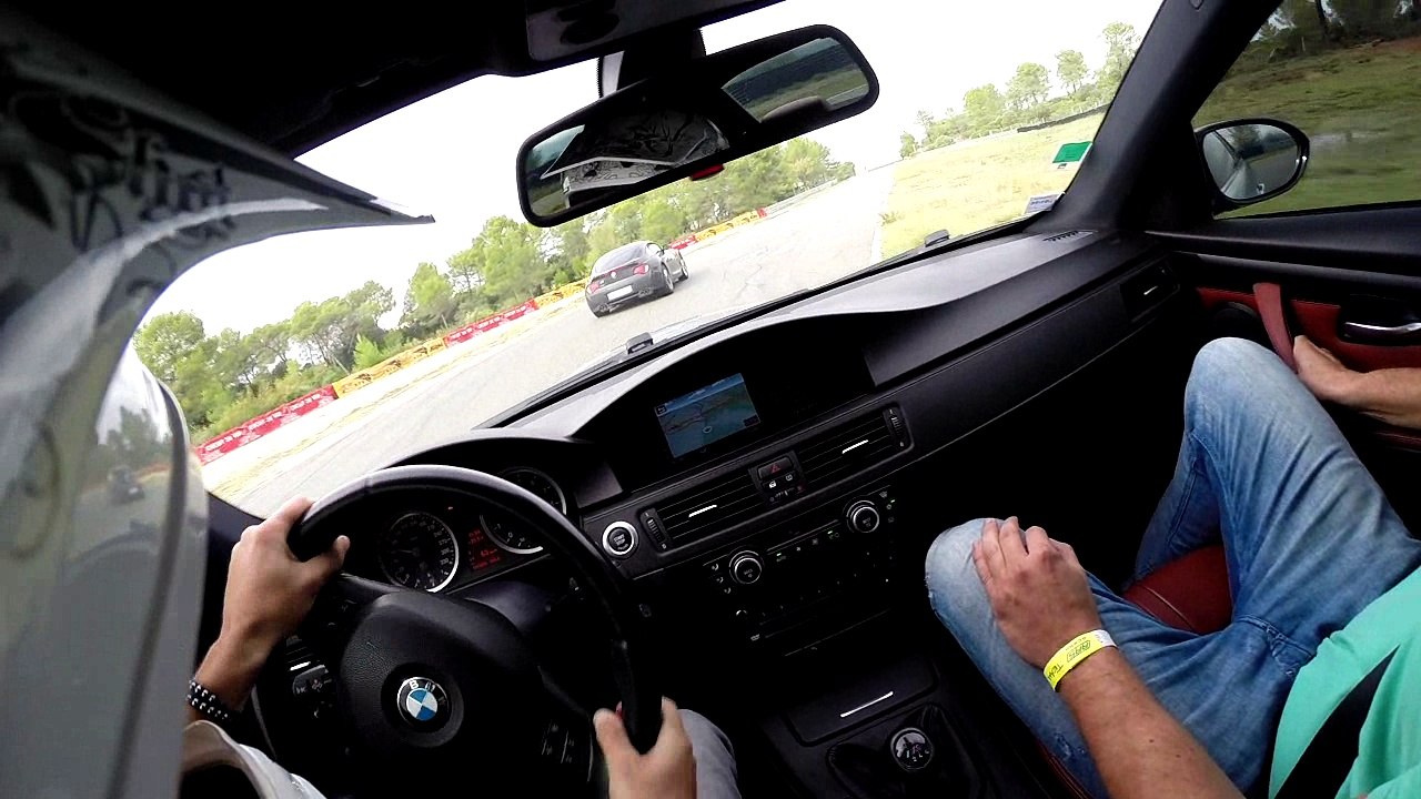 M3 e92 on track vs z4 M drift rs clio v6 type R