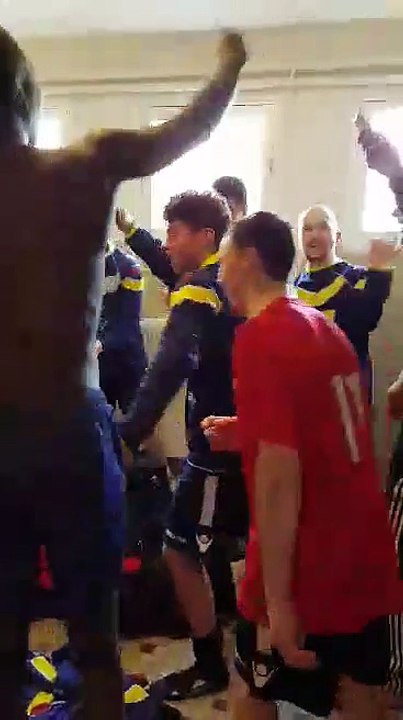 LE CRI DE GUERRE DE NOS U19 APRES LA VICTOIRE
