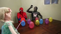 Spiderbaby Caca, Pedo y se hace pis en la Cara de Spiderman Broma Videos Superhéroe Stop Motion Video