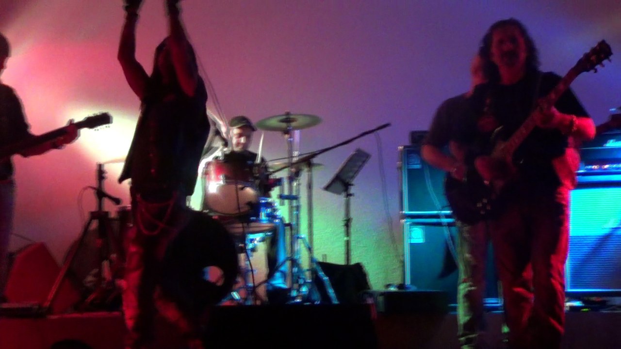 kingstone tribute ac/dc : rock or burst - hell ain't a bad place to be