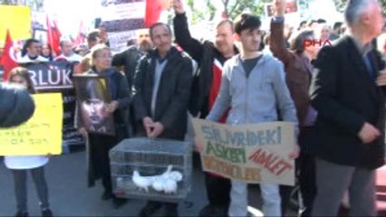 15 Temmuz Darbe Girişimi" Davalarından Tutuklu Askeri Öğrencilerin Ailelerinden Eylem