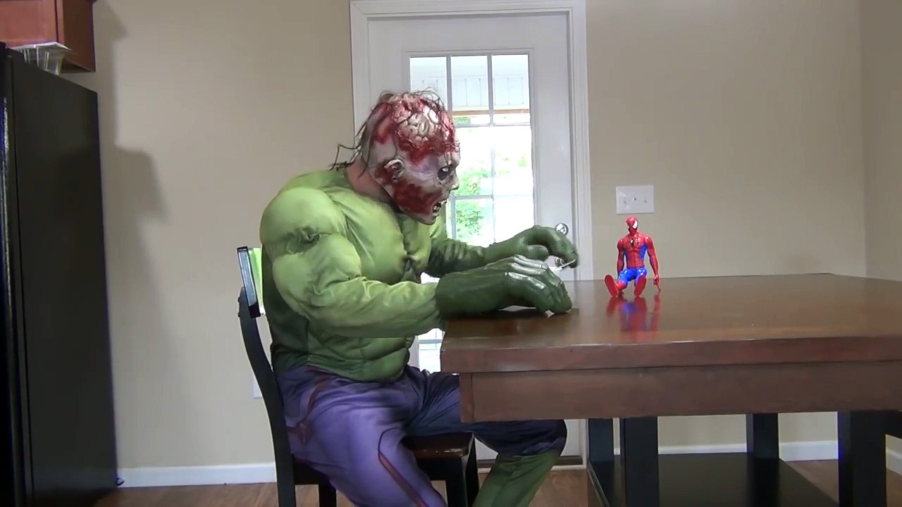 Frozen Elsa POOP PRANK! w/ Spiderman vs Bad Baby Joker Girl Balloons - Superheroes in Real