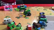 The Lego Batman Movie Toys, Thomas & Friends Minis Batman LEGO MIXELs Series 9 Trashoz Gobbol Compax