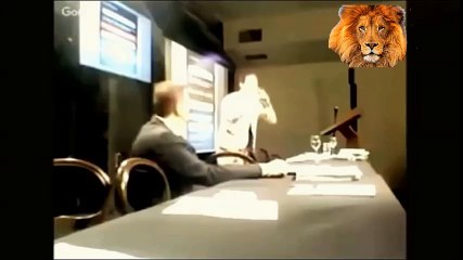 FOMOS  ROUBADOS POR UMA FACÇÃO CRIMINOSA,FAZEM O POVO DE TROUXA
