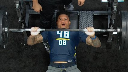 Teez Tabor puts up 9 bench press reps