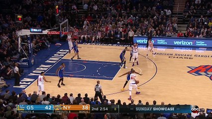 kristap-porzingis-blows-by-draymond-green-warriors-vs-knicks-march-5-2017-2016-17-nba-season.