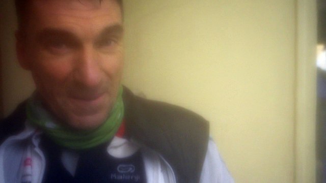 Fynsec tremble de froid chez Singer (Vélo vintage à gogo)