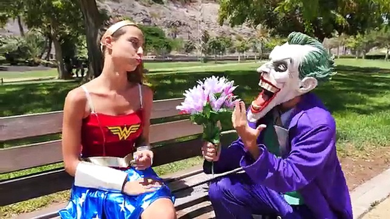 Is Frozen Elsa CHEATING Spiderman w/ JOKER? w/ Joker Girl vs Harley Quinn & Maleficent!
