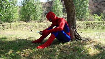 Spiderman vs Lizard Man | In Real Life!! | Superhero Fight!!