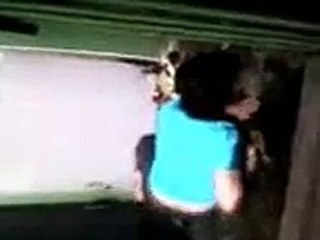 Ершова валяется пьяная в подъезде