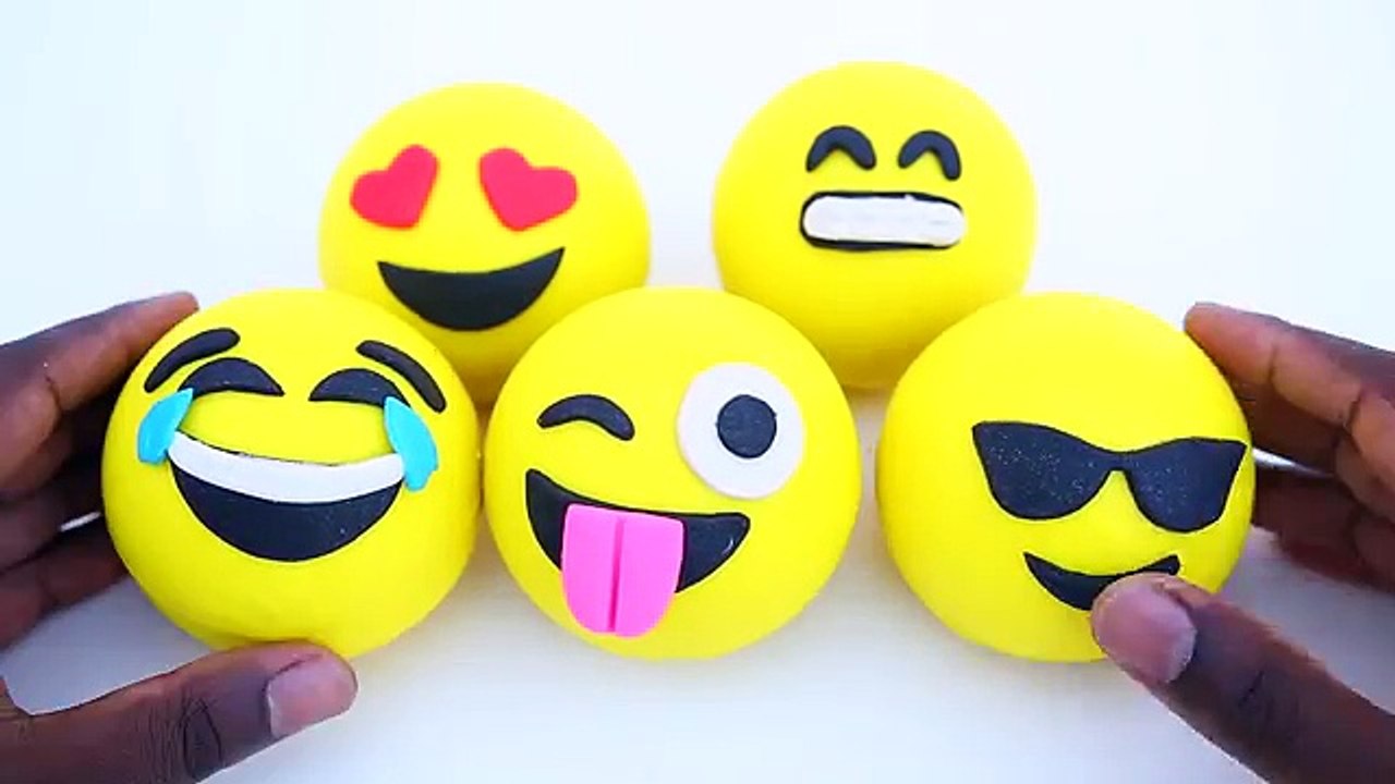 Play Doh Emoji Smiling Face Heart Shaped Eyes Surpise Frozen Elsa Hello Kitty MLP