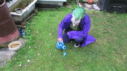 FROZEN Elsa WATER BALLOONS! Spiderman Bad Joker Dad! w/ Elsa Spiderman Prank! Funny Superh