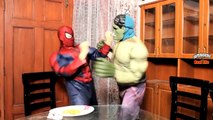 Замороженные Эльза и Анна против Человек-паук и Халк замороженные торт вызов реальной жизни супергероев удовольствие