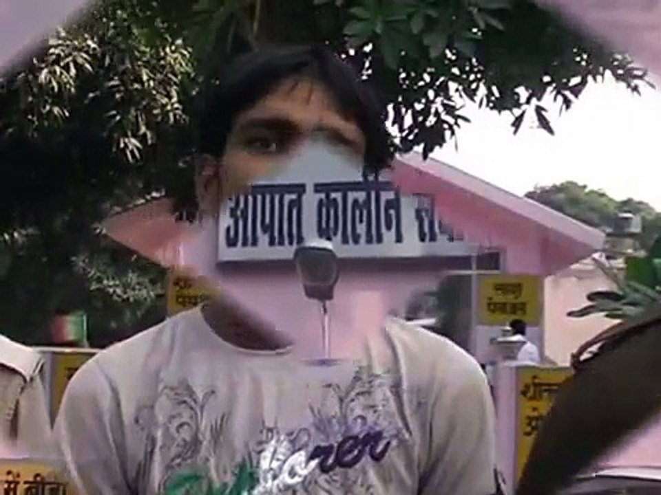 live beaten of a rapist by public in india