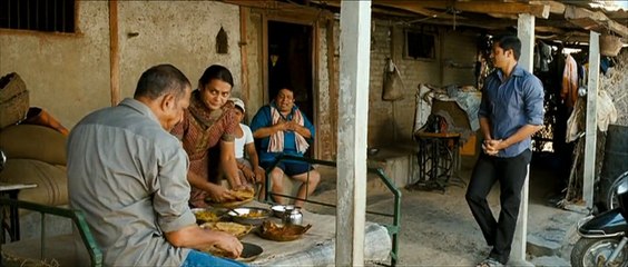 Bollywood comedy scene from kamal dhamal malamal movie