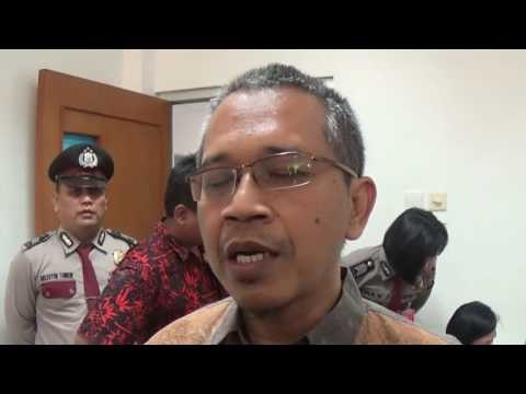 Security Bandara Amankan Pasutri Pembawa Sabu - NET5