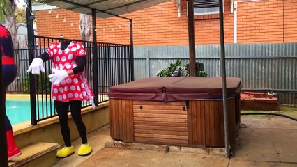 Frozen Elsa Eats Spiders! w/ Spiderman, Joker & Princess Jasmine in Real Life