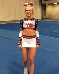 Une gymnaste qui aime rebondir !