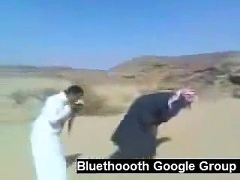 Funny arab doing Namaz