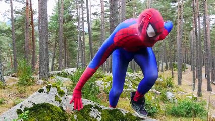 Spiderman UNMASKED! Spiderman vs Joker w/ Frozen Elsa, Joker Girl, Hulk, Batman - Funny Su