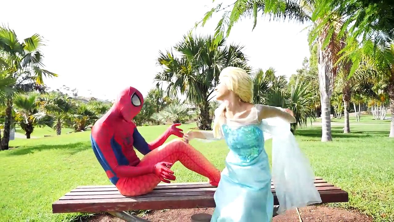 Frozen Elsa Falls In Love With Joker! w/ Spiderman Pink Spidergirl Maleficent Anna & Spide