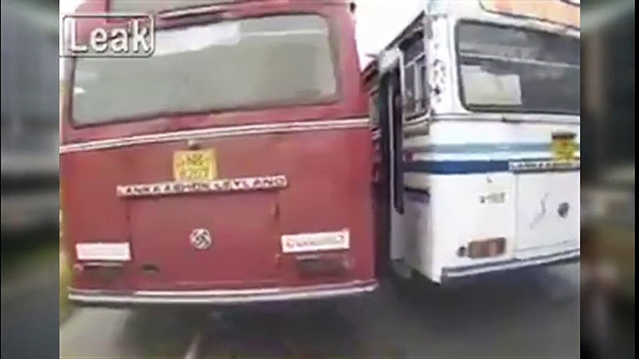 Bus Driver - This Happen When Nobody Budge