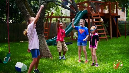 Little Superheroes Best of Ziggy w_ Supergirl, Captain America, The Flash and Batman-w8TDWanyRUE