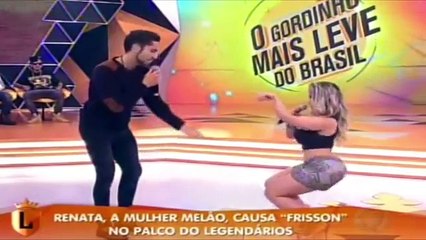 Mulher Melão causa Frisson no Palco do Legendarios