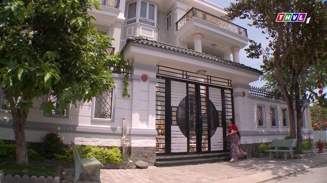 THVL Osin nổi loạn - Tập 9[1] Thấy ông Cẩn đang bơi, Dạ Khê nhảy ùm xuống hồ