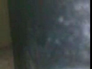 Enge vent praat door woofer