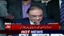 Watch Asif Ali Zardari's reaction when a reporter asked question about old PPP members who are coming back in the party.