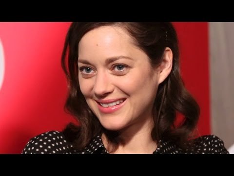Marion Cotillard et Guillaume Canet parlent du film LES MINIONS