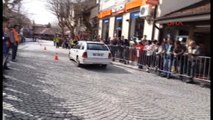 Kosovalı Kadınlar 8 Mart Kadınlar Günü Öncesinde Ralli Yaptı