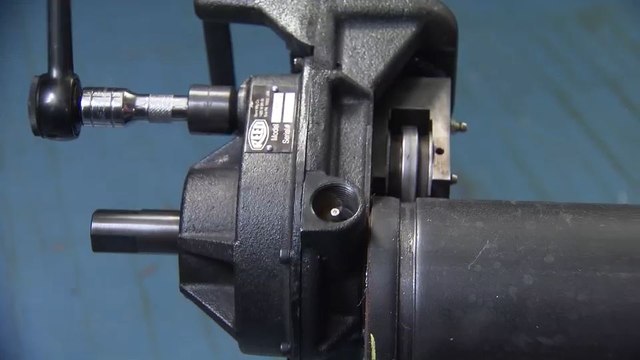 Ranurado manual y ranurado en altura demostración - Reed Manufacturing