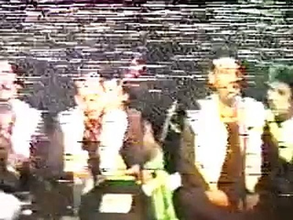 Kande Utte Mehrman Wea Mein Nusrat Fateh Ali Khan - YouTube