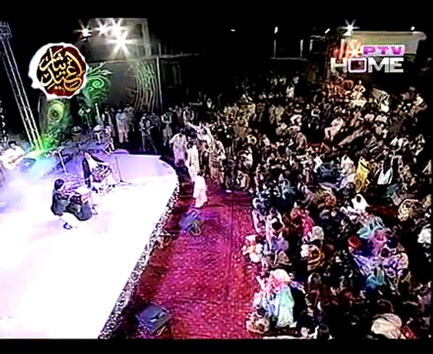 Kameez Tedi Kali live by Atta Ullah Khan Esakhelvi in Eid Show - YouTube