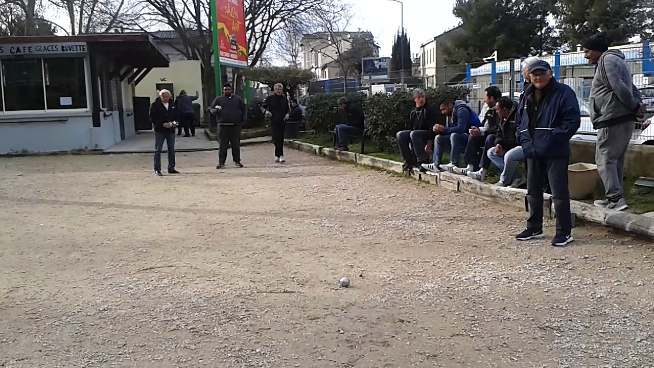 Celle la j'ai hésité à la publier tellement le niveau est bas dsl les gars