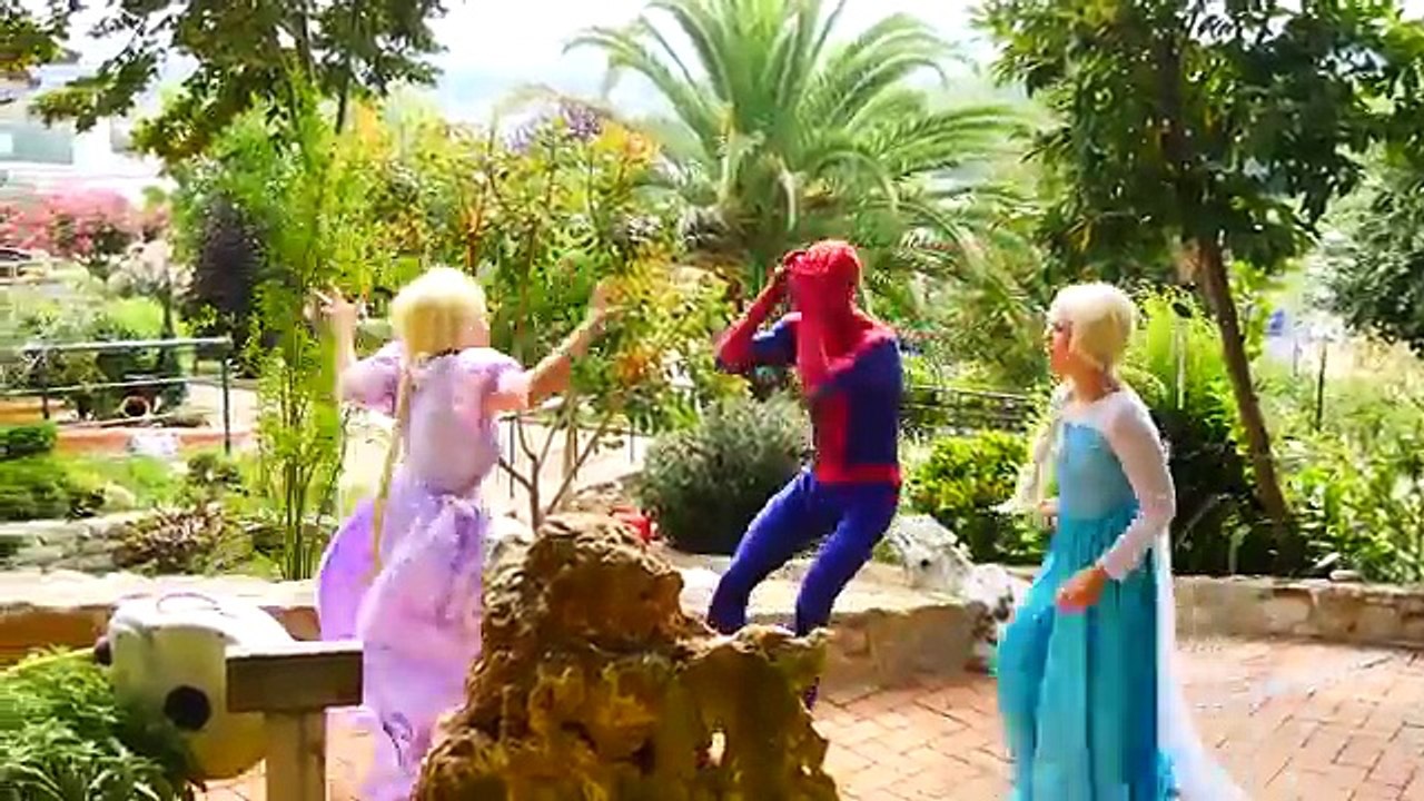 Frozen Elsa Spiderman ★ Car Toy Crash Joker Atrocity Doctor Police Prank! w/ Superheroes k