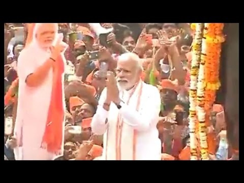 PM Modi in Varanasi, Uttar Pradesh for Road Show | Oneindia News