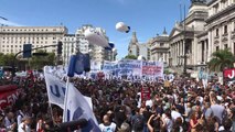 Maestros argentinos inician dos días de paro nacional