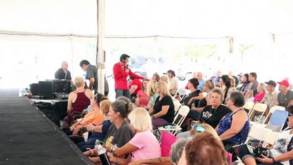 Richie Santa sings 'The Wonder Of You' Elvis Week 2016