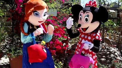 ANNA & MINNIE MOUSE Eat Giant Poison Lollipop w/ Venom & Spiderman - Superhe