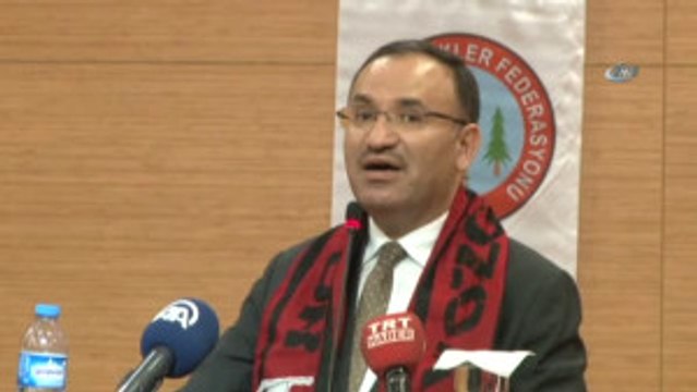 Adalet Bakanı Bekir Bozdağ: Türkiye'ye Düşmanlık Eden Herkese Kucaklarını Açıyorlar