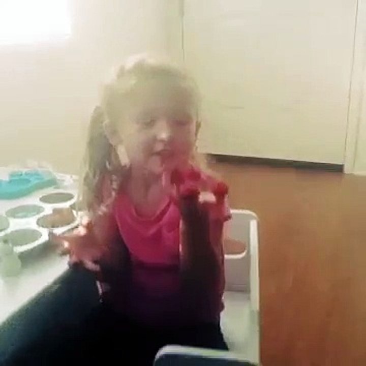 #55 Vine - Finger Family Rhymes by Cute Baby Girl