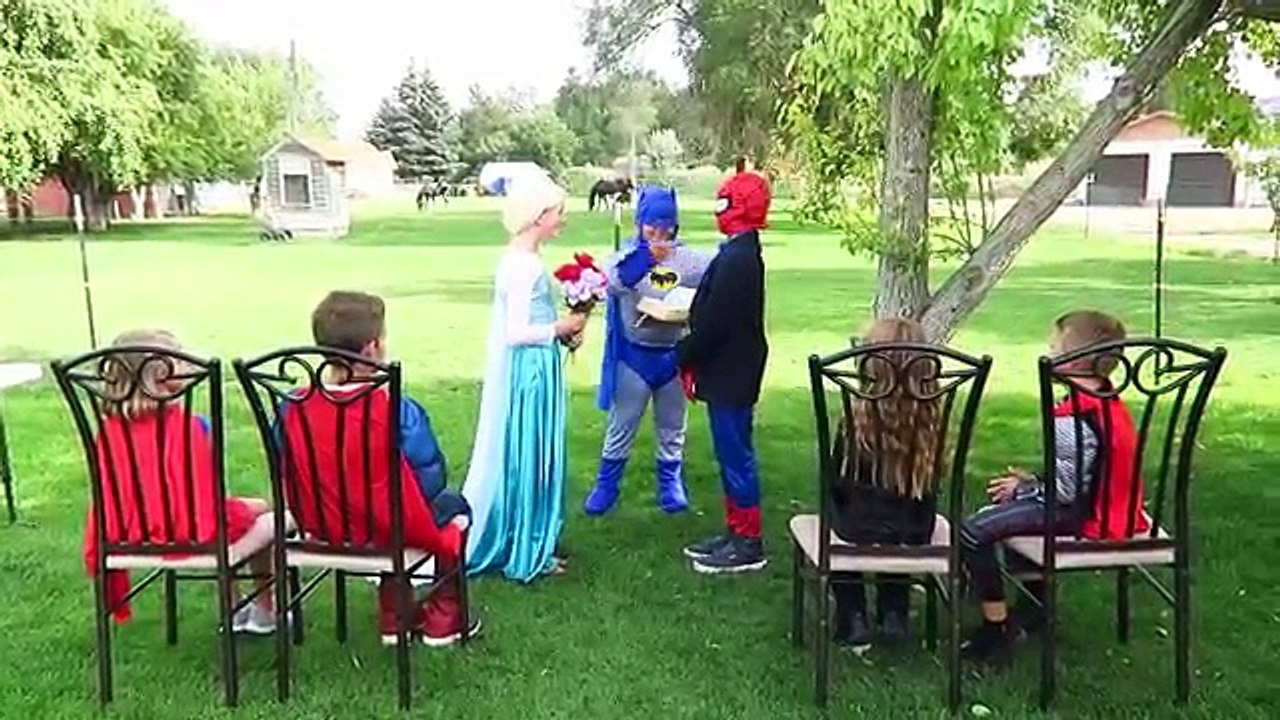 Spider-man & Frozen Elsas Dream Wedding Love Disaster vs Joker! Superman Supergirl Superhero Video