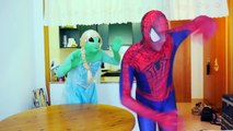 Spiderman vs Alien Frozen Elsa Kiss in Real Life! Fun Superhero ft Pink Spidergirl, Spider
